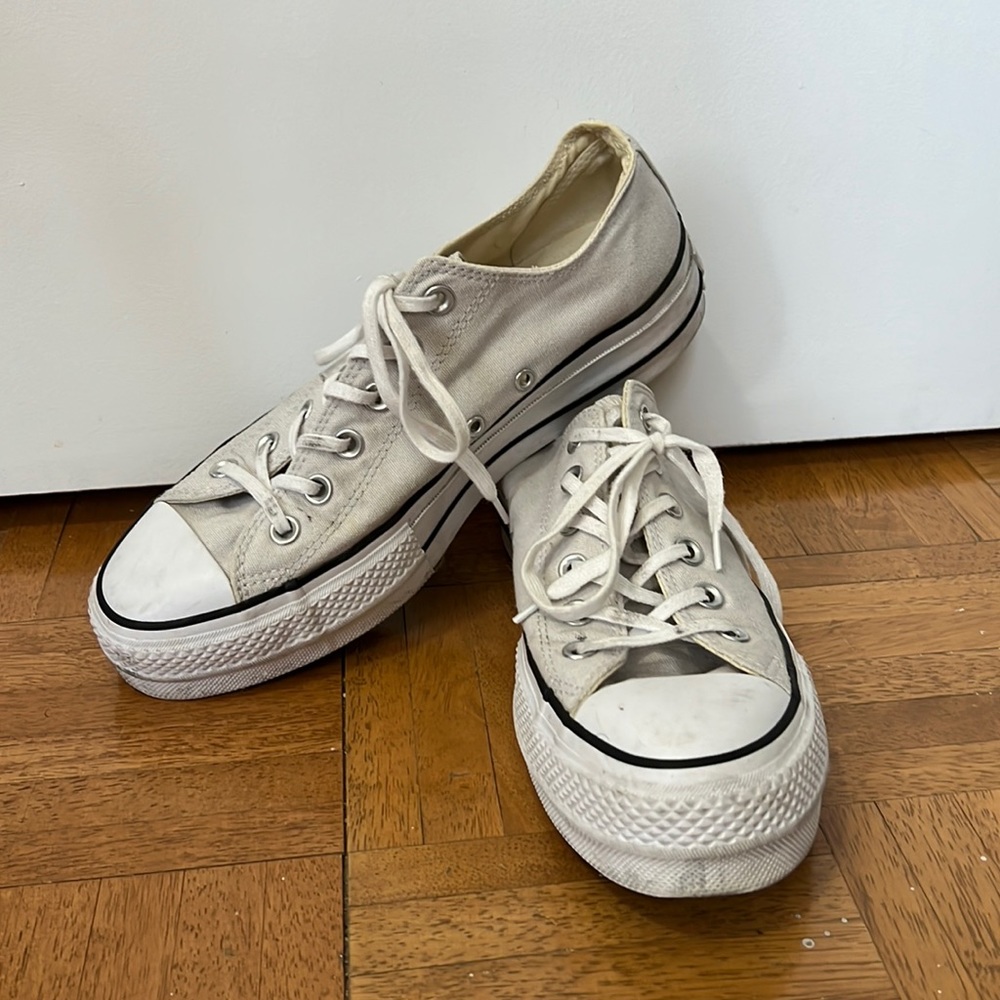 Platform Converse, Low Top (“Mouse” color)